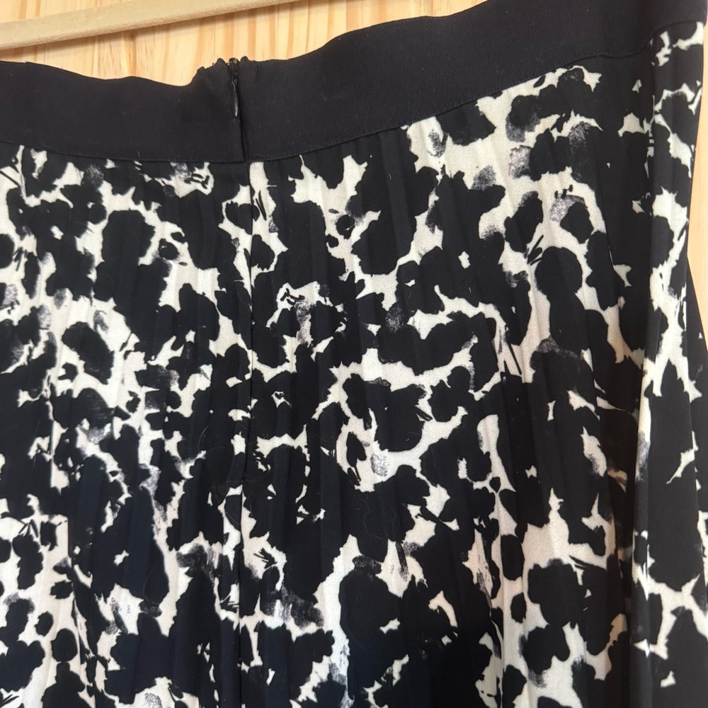 Sfizio Made in Italy Black & White Floor Length Print Maxi Skirt size 8/L - Picture 15 of 16